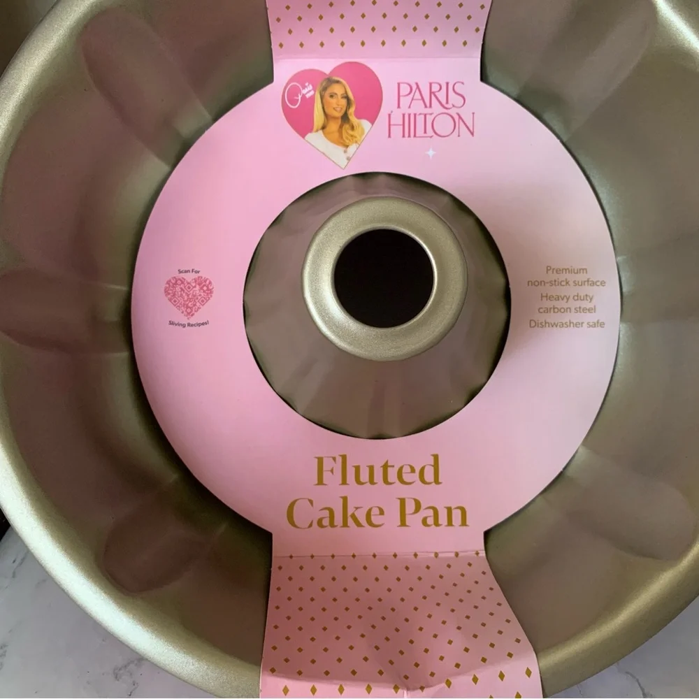 Paris Hilton Fluted Cake Pan Nonstick Pink